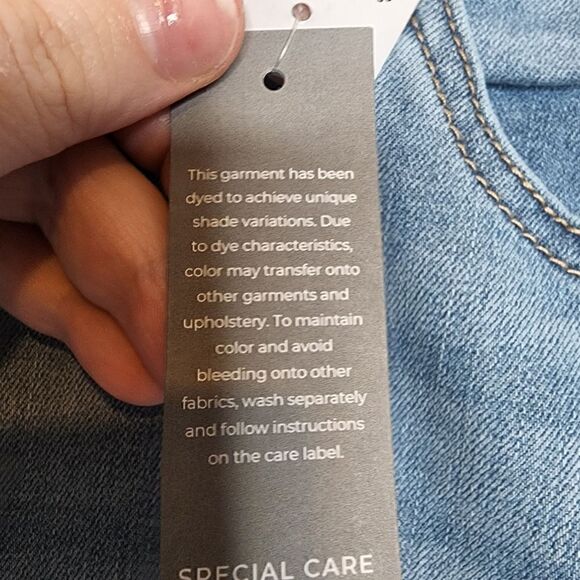 16W Lane Bryant Boyfriend Jean Capri Pearl Embellish Light Wash Mid Rise Faded - Picture 6 of 12